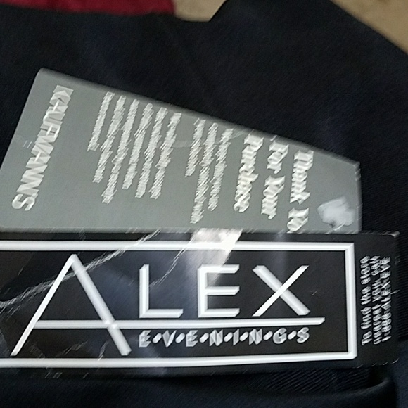 Alex Evenings black dress - Picture 7 of 8